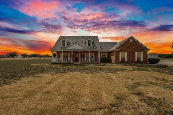 1281 Fm 151, Trenton, TX 75490