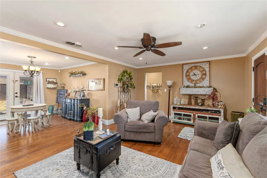 901 W Wrights Avenue, Comanche, TX 76442 - #3