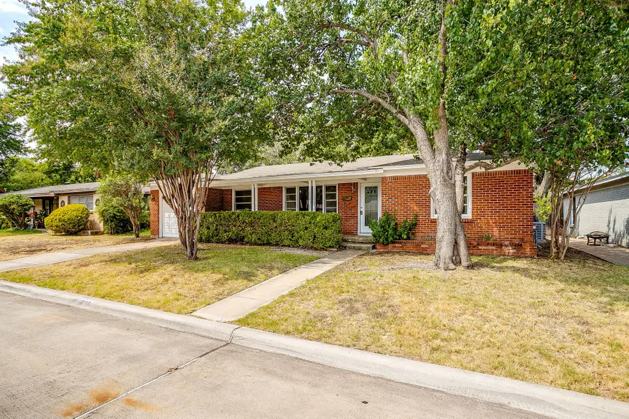 5736 Tracyne Drive, Westworth Village, TX 76114 - #2