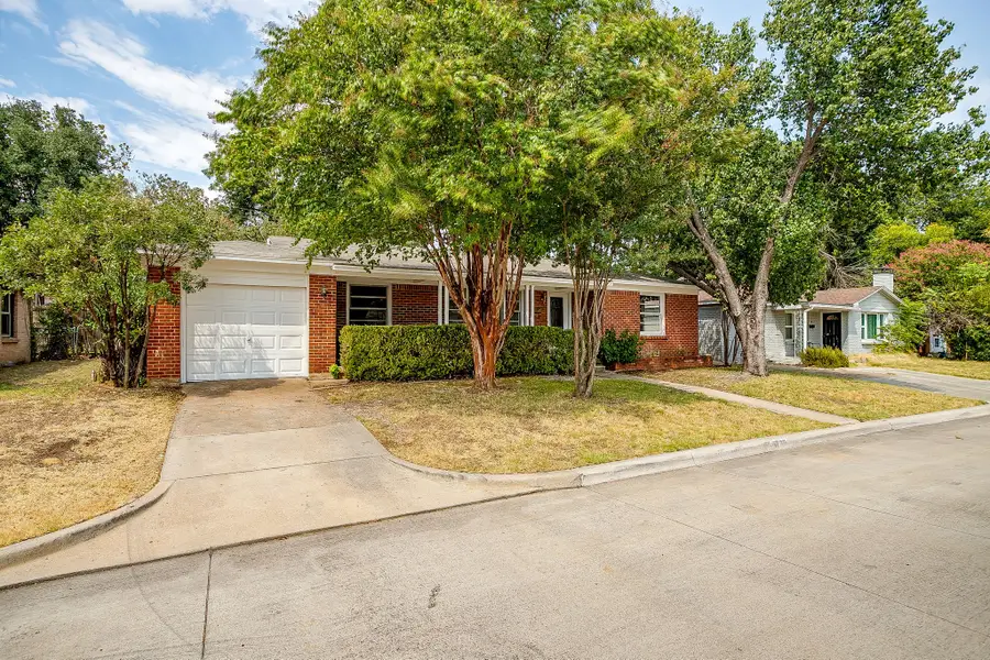5736 Tracyne Drive, Westworth Village, TX 76114 - #3