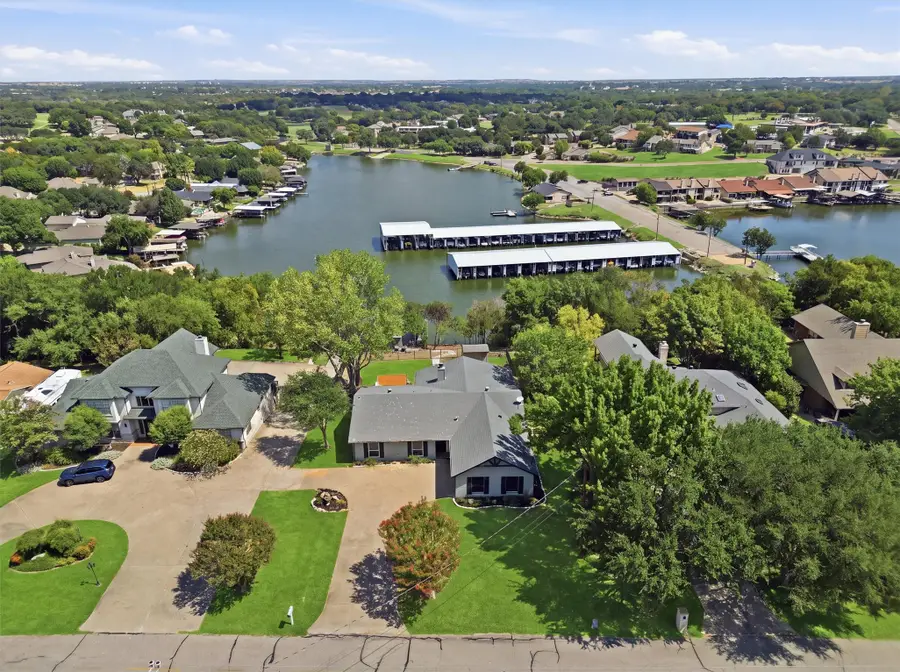 5123 Fairway Circle, Granbury, TX 76049 - #2