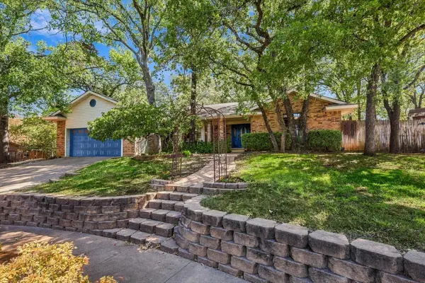 3232 Prince Court, Bedford, TX 76021