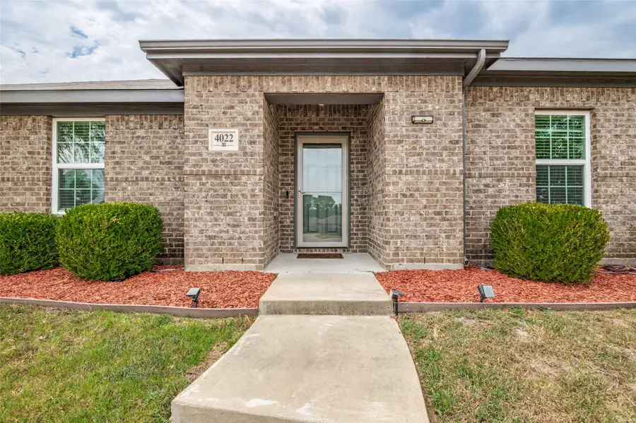 4022 Meadow Canyon Drive, Lancaster, TX 75146 - #3