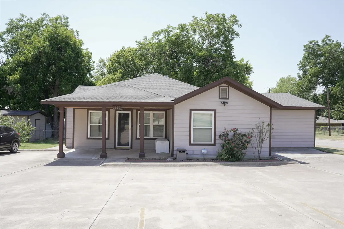 1813 Roberts Cut Off Road, River Oaks, TX 76114 - #1