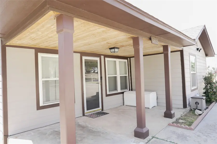 1813 Roberts Cut Off Road, River Oaks, TX 76114 - #3