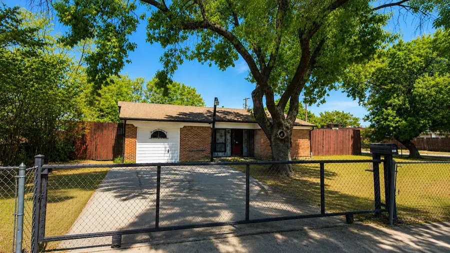 7631 Olusta Drive, Dallas, TX 75217 - #2