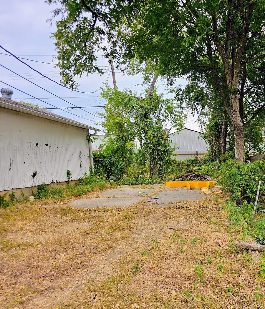 2612 Wilkinson Avenue, Fort Worth, TX 76103 - #3