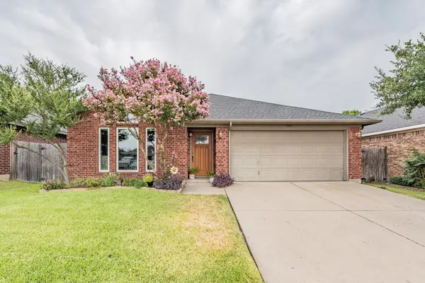 7403 Fossil Lake Drive, Arlington, TX 76002