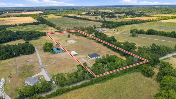 1350 County Road 4040, Ector, TX 75479