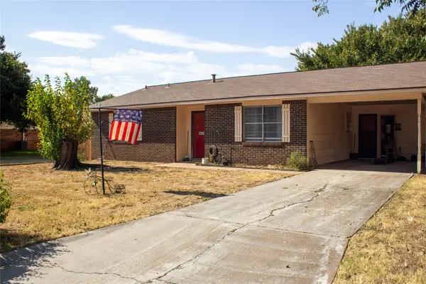 1409 Avenue D, Graham, TX 76450