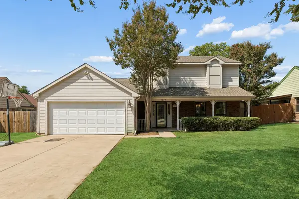 1214 Eaton Lane, Grapevine, TX 76051