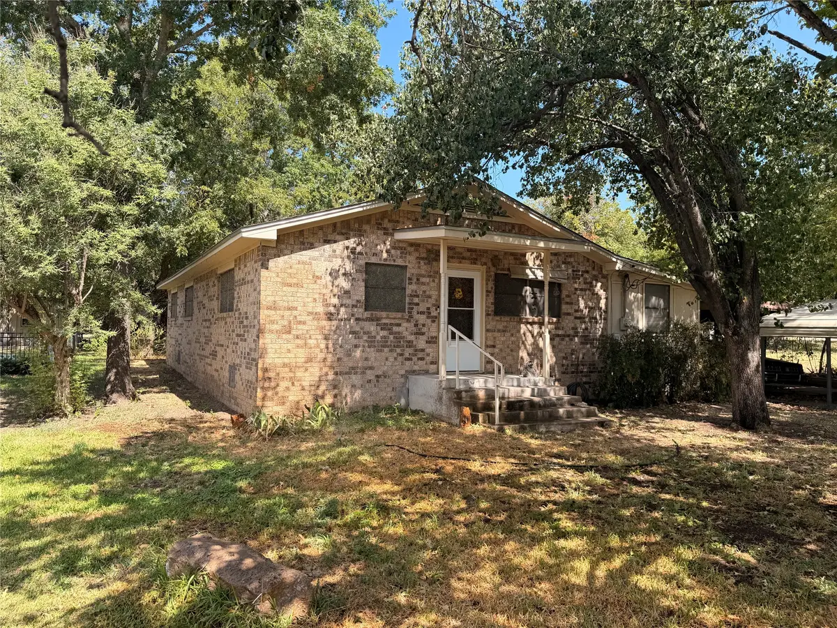 319 S Fisher Street, Gorman, TX 76454 - #1