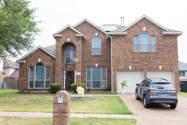 737 Honeysuckle, DeSoto, TX 75115