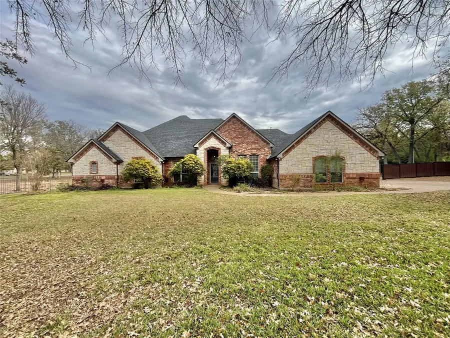 245 Spring Creek Court, Paradise, TX 76073 - #2