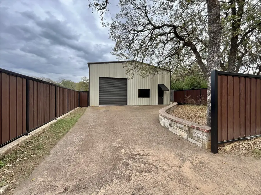 245 Spring Creek Court, Paradise, TX 76073 - #3