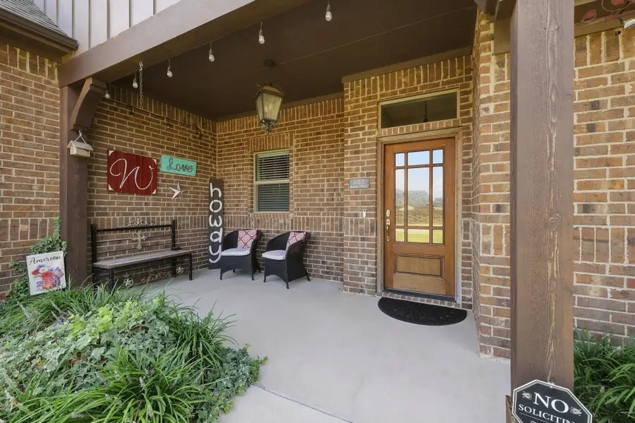 603 E Burks Street, Pilot Point, TX 76258 - #2