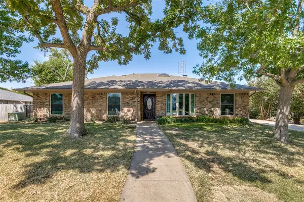 2717 Pinehurst Drive, Plano, TX 75075