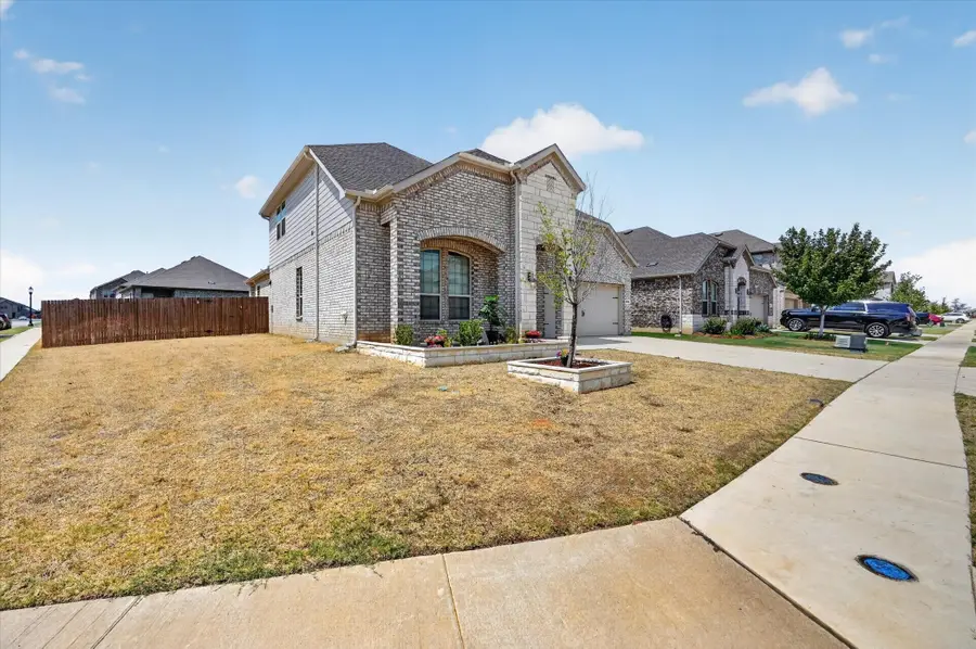 3703 High Country Road, Aubrey, TX 76227 - #3