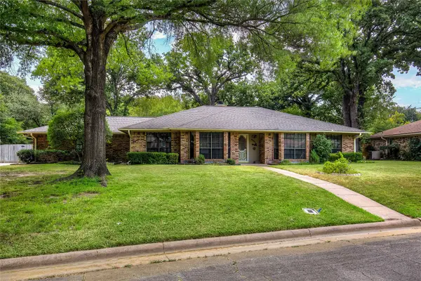 5027 Lacy Lane, Greenville, TX 75402