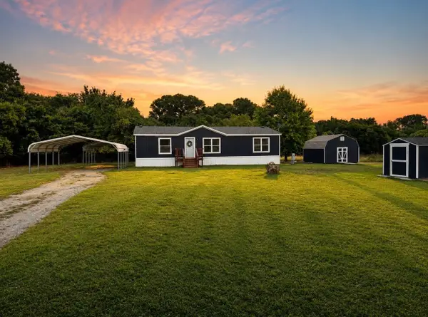 113 Lazy Meadow Court, Springtown, TX 76082