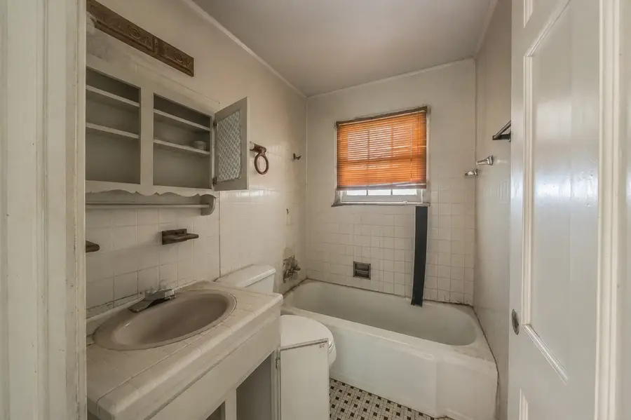 5801 Kilpatrick Avenue, Fort Worth, TX 76107 - #3