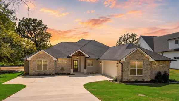 566 Clubhouse Drive, Corsicana, TX 75109