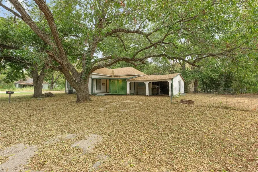 212 W 3rd Street, Purdon, TX 76679 - #2