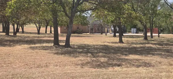 139 Pecan Drive, Gainesville, TX 76240