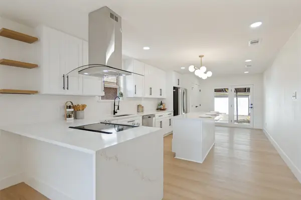 9102 Lindaro Lane, Dallas, TX 75228
