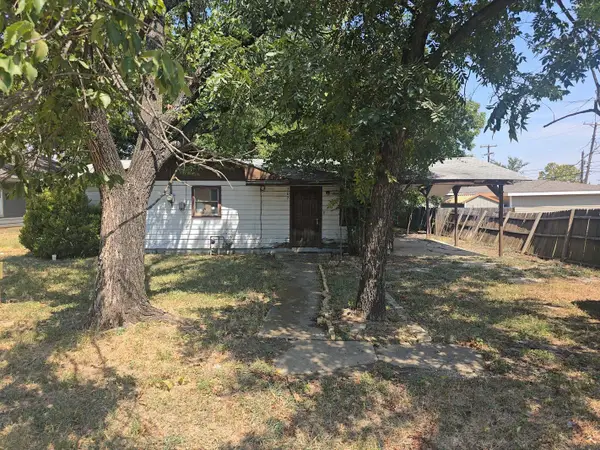 307 E Weaver Avenue, Alvarado, TX 76009