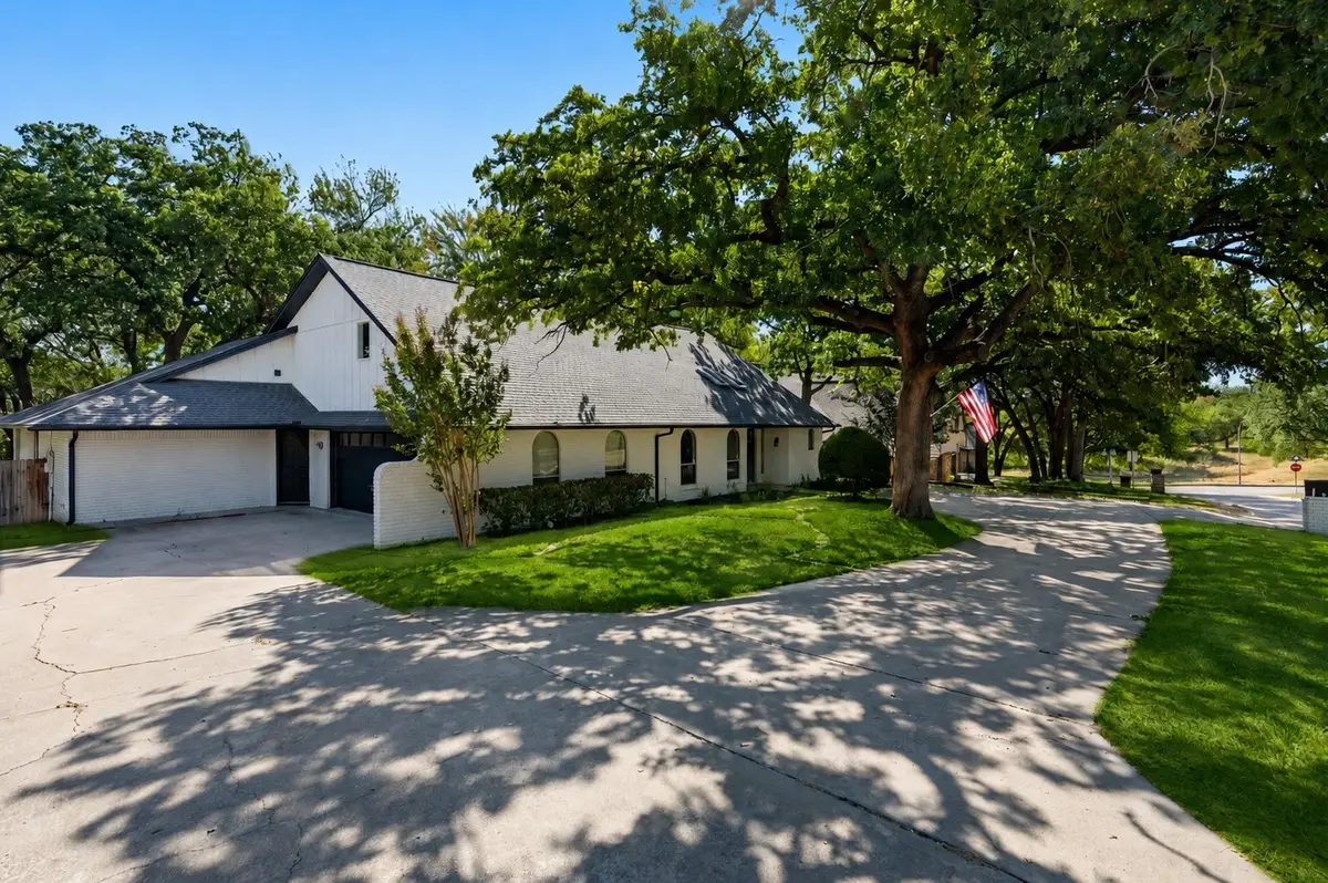 2105 Wilson Drive, Arlington, TX 76011 - #1
