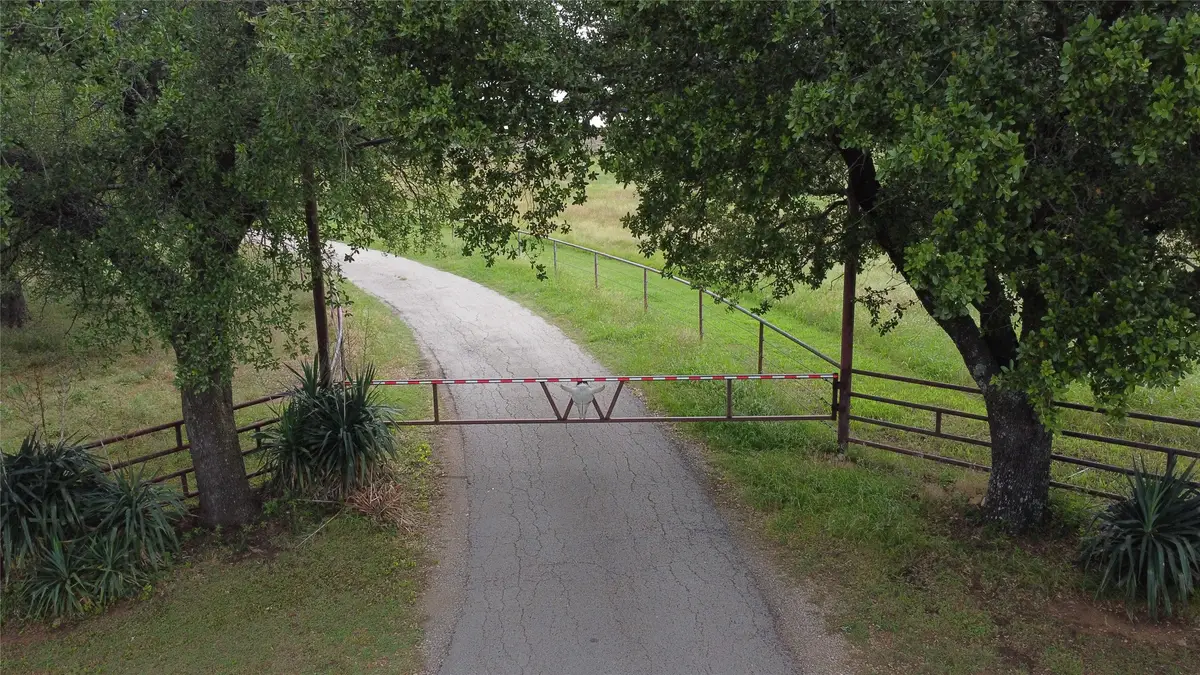 2815 Fm 3092, Gainesville, TX 76240 - #1