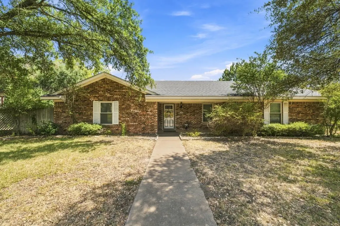 105 Virginia, Hewitt, TX 76643 - #1