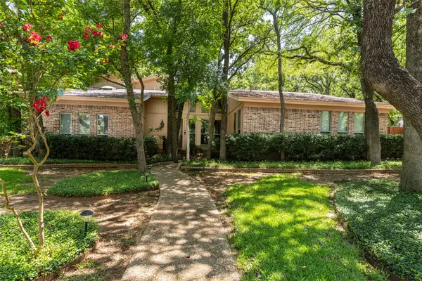 1307 Woodbine Street, Arlington, TX 76012