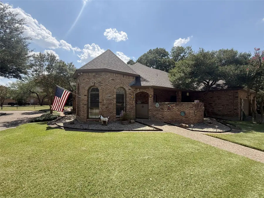 100 Kings Row Drive, Mansfield, TX 76063 - #3