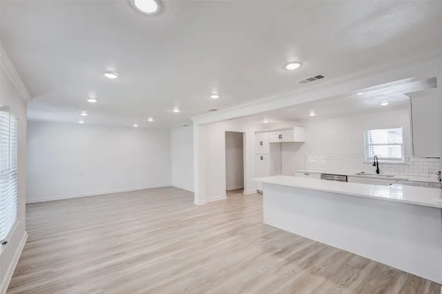 805 Crockett Street, Garland, TX 75040 - #2