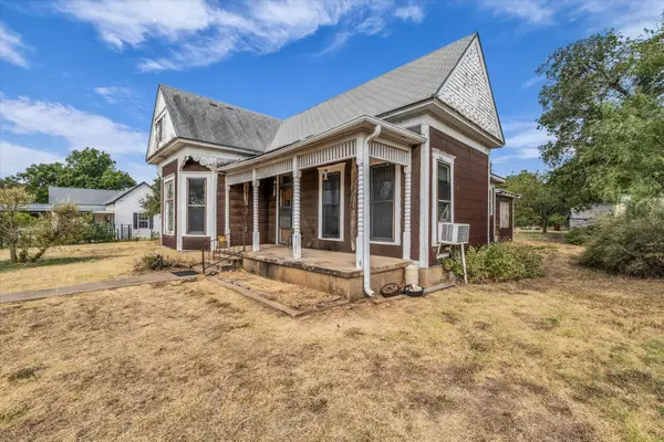 147 Illinois Avenue, China Spring, TX 76633
