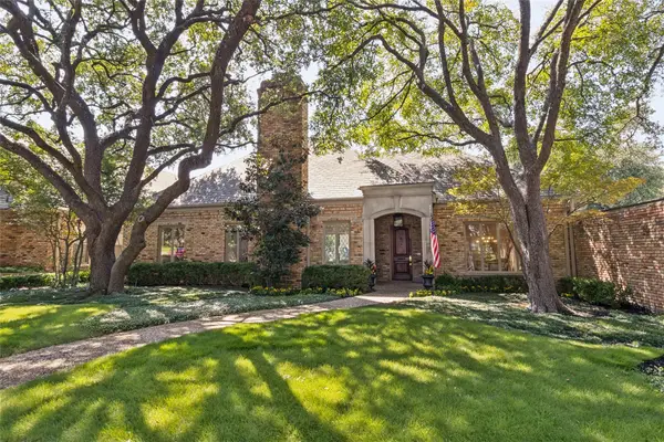 10 Saint Laurent Place, Dallas, TX 75225