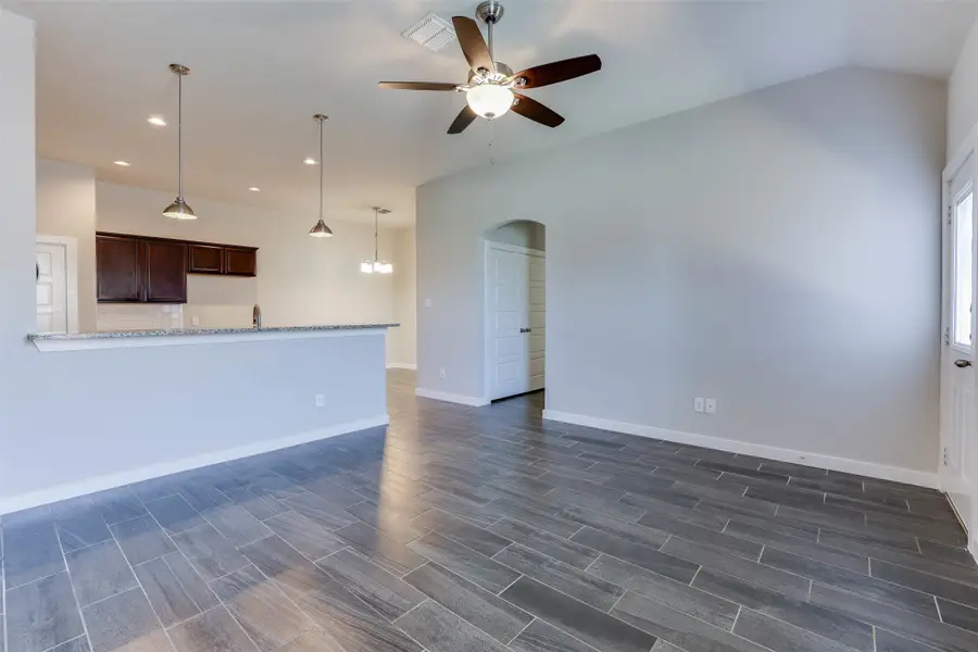 1029-1031 Skyview Court, Midlothian, TX 76065 - #2