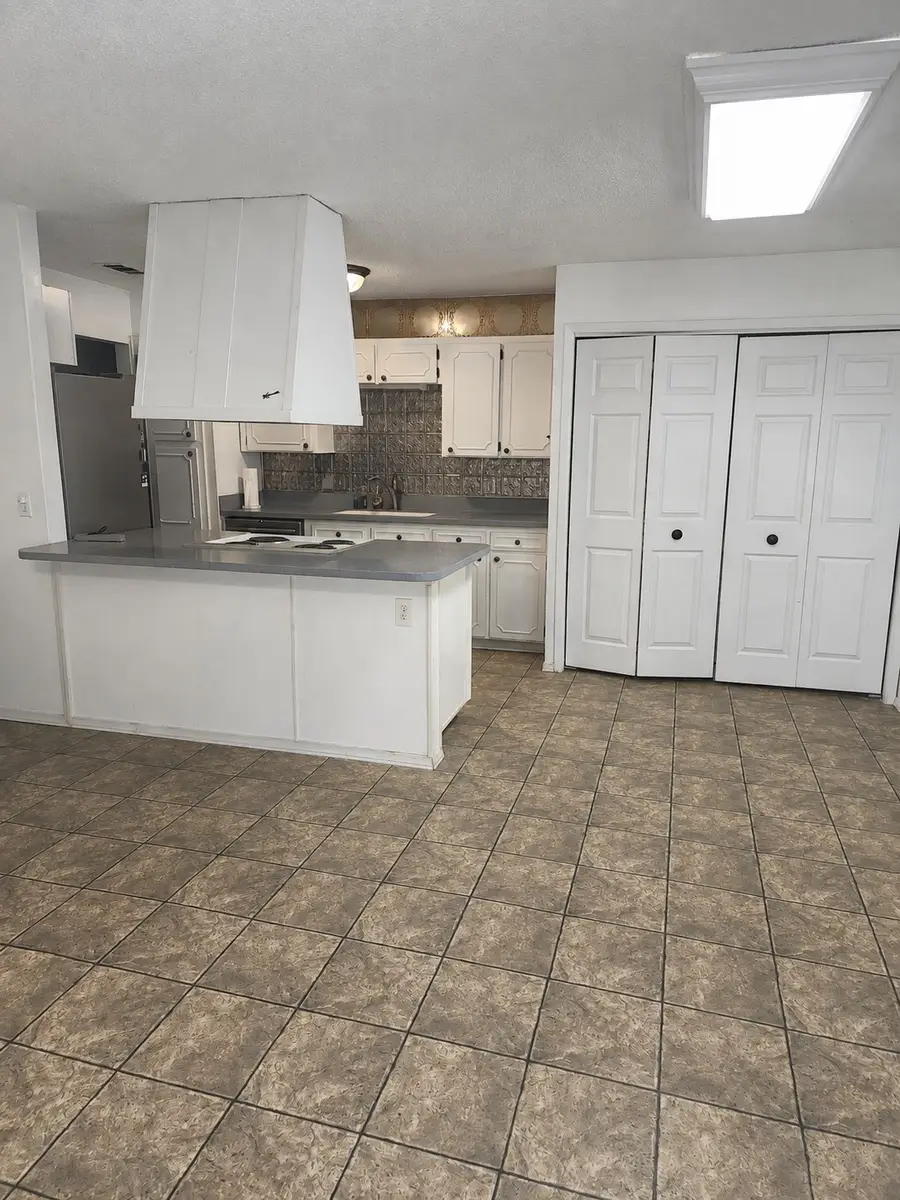 5712 Dunson Drive, Haltom City, TX 76148 - #2