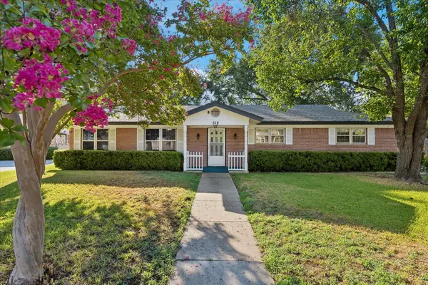 512 Brown Trail Court, Hurst, TX 76053