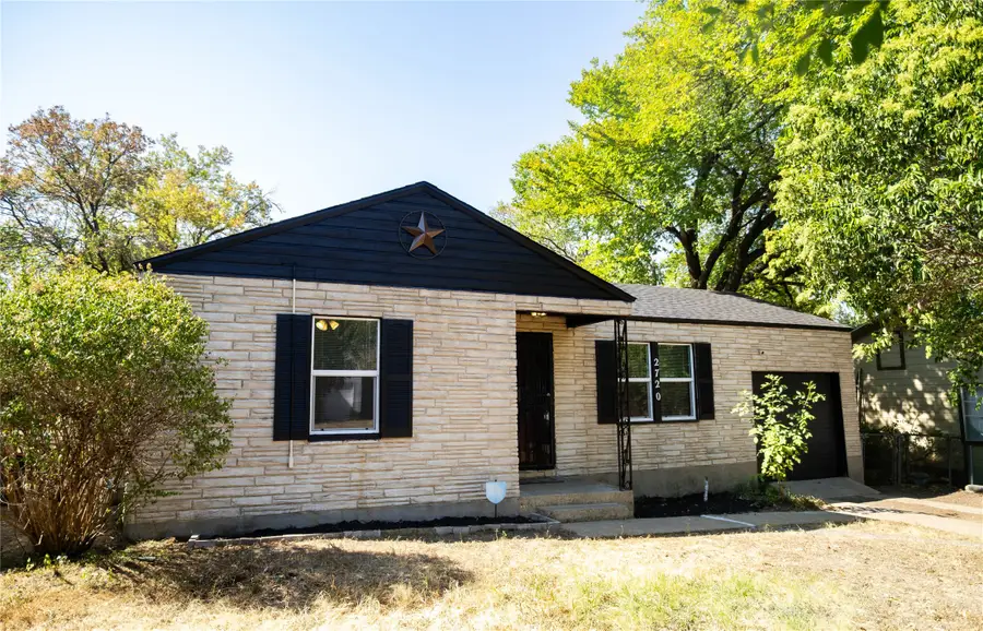 2720 Hanger Avenue, Fort Worth, TX 76105 - #2