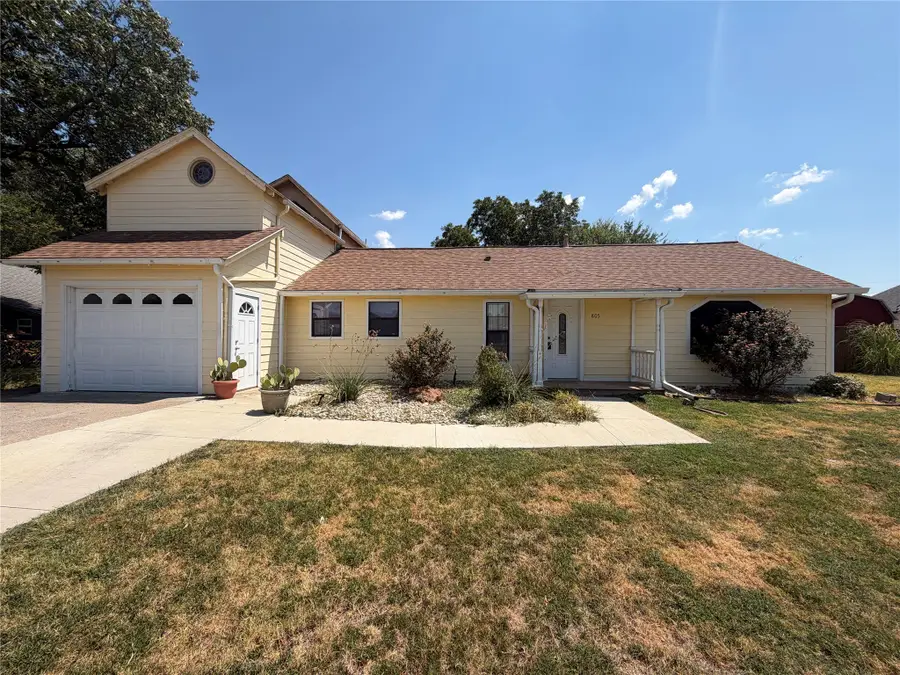 805 S 3rd Street, Grandview, TX 76050 - #2