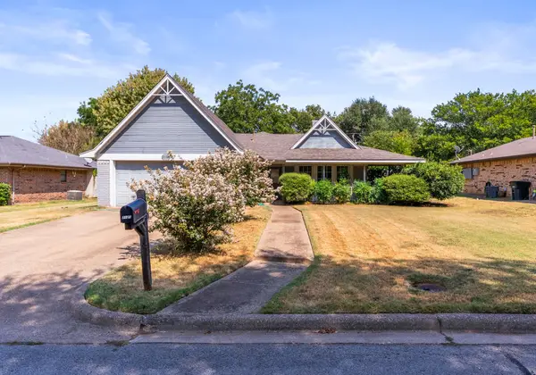 2125 Mayfield Circle, Corinth, TX 76208