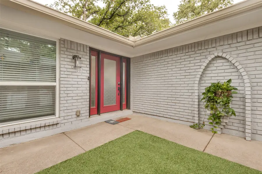 824 Wheelwood Drive, Hurst, TX 76053 - #2