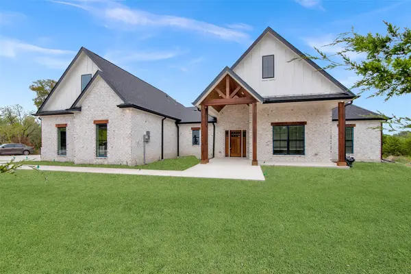 1179 Robertson Road, Whitewright, TX 76273