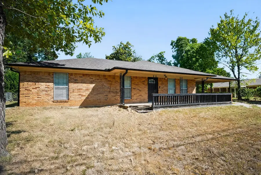 103 Clover Lane, Palestine, TX 75803 - #2