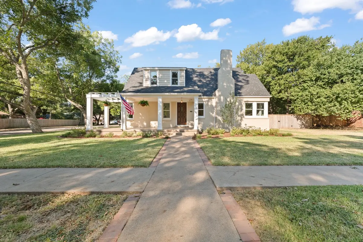 112 Bellevue Drive, Cleburne, TX 76033 - #1