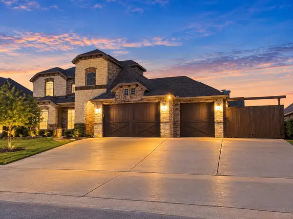 112 St Elias Drive, Burleson, TX 76028