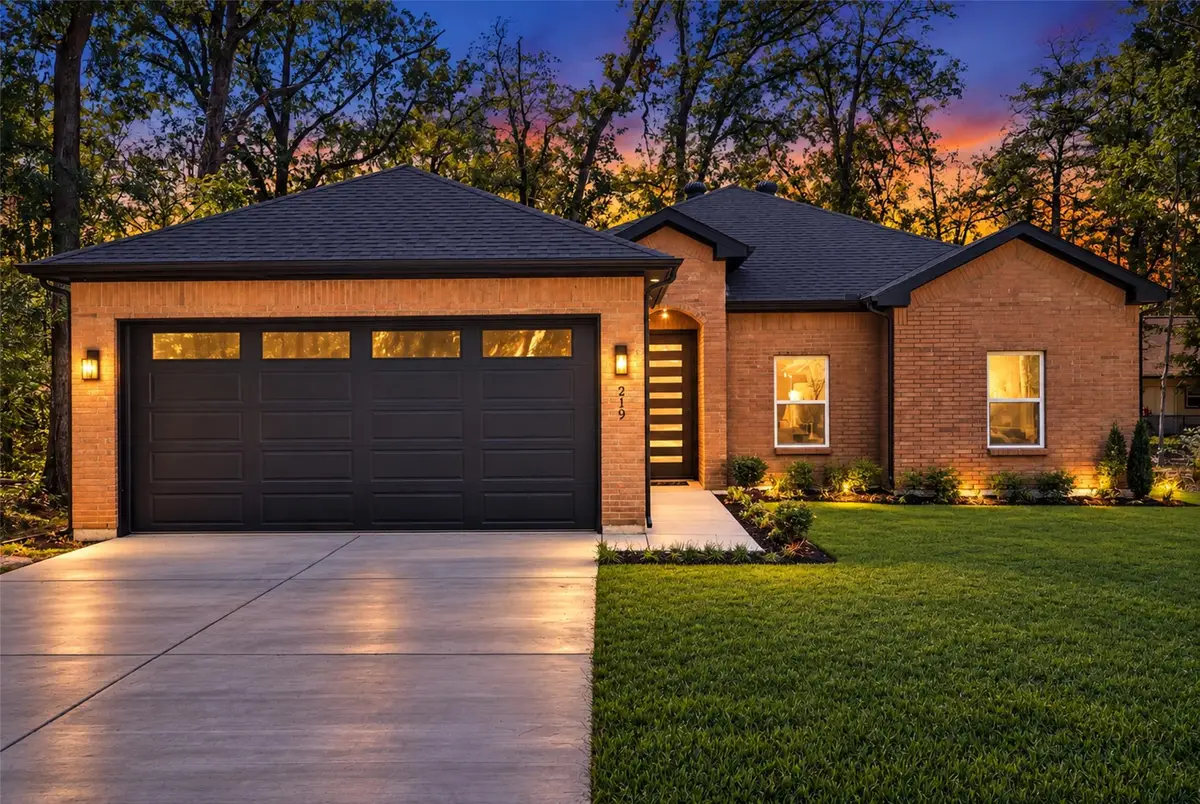 219 W Beachwood Loop, Trinidad, TX 75163 - #1